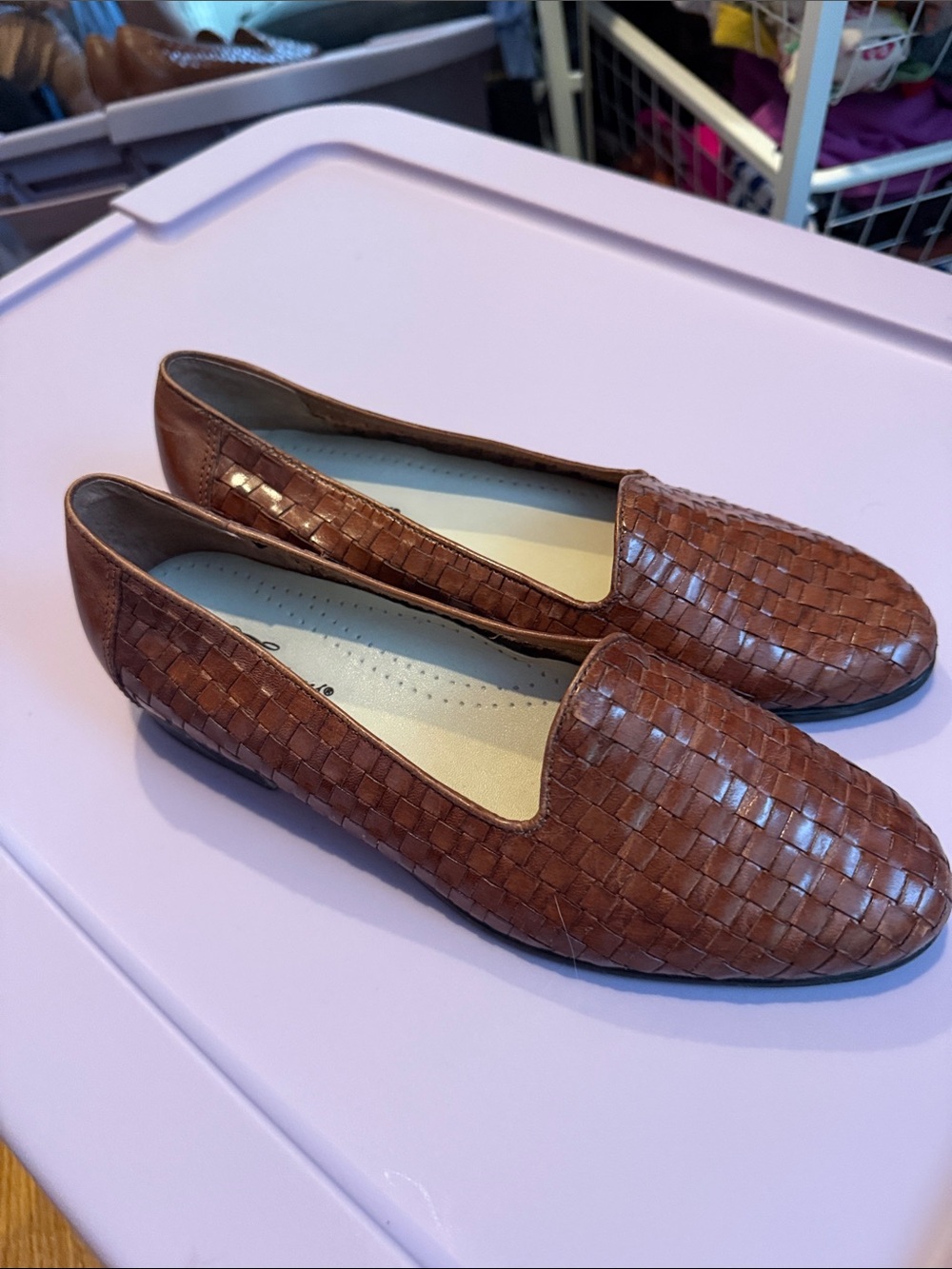 Trotters weaves loafers size 8